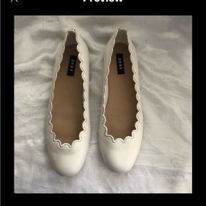 PRICE DROP TO SELL!  DKNY Ivory Leather Ballet Flats size US 8.5 - UK 6 - EU 39